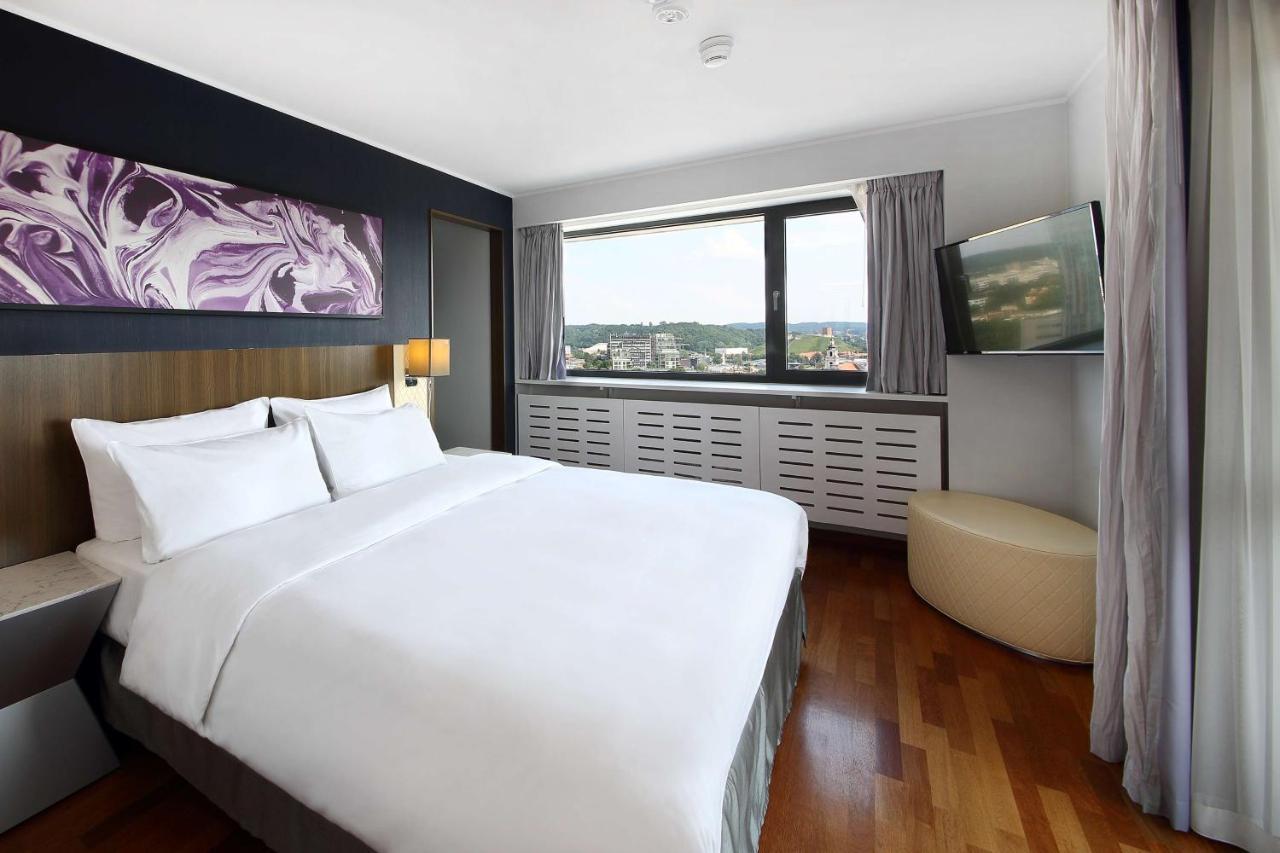 Suite mit Balkon und Blick auf die Altstadt