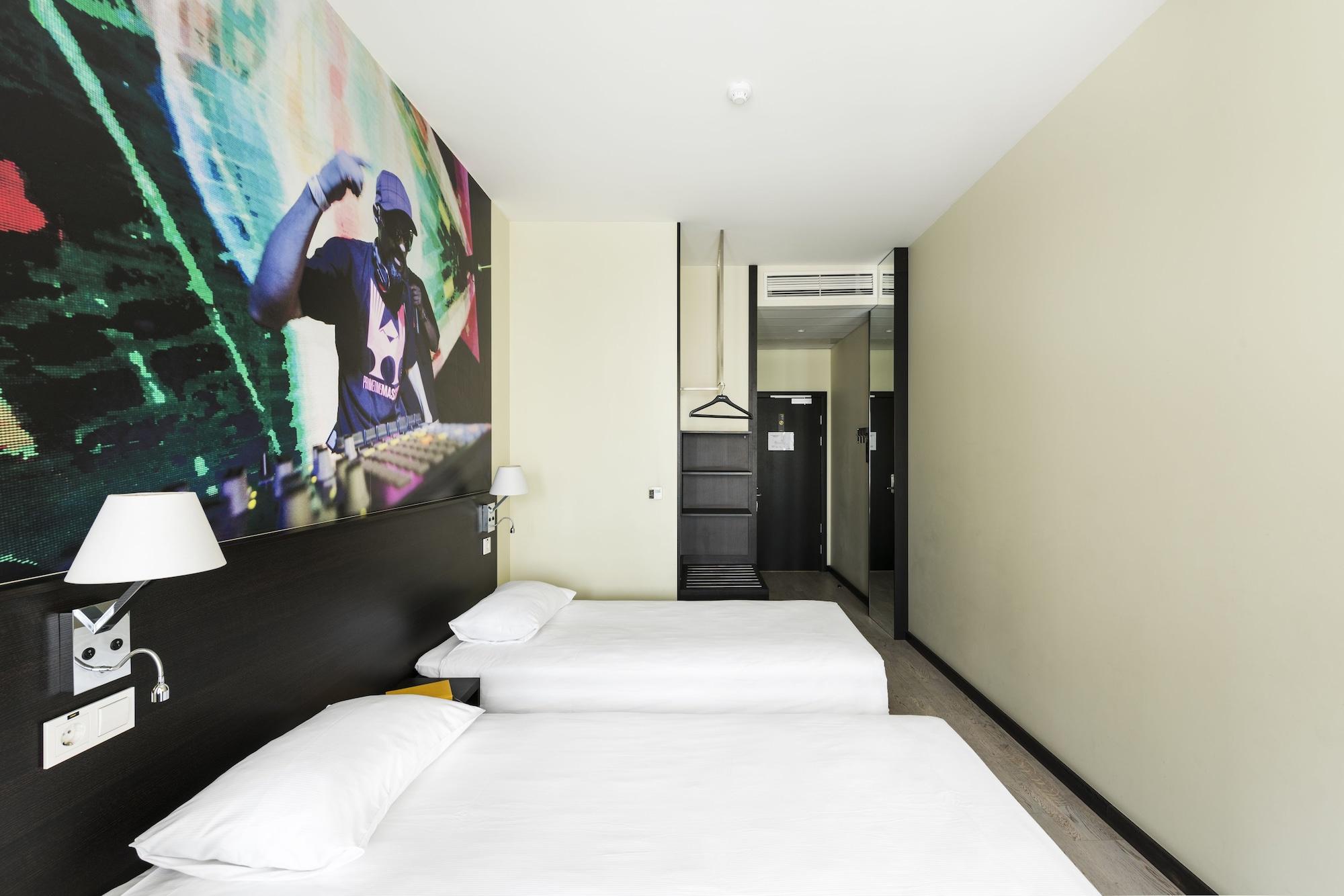 Standard Twin Room,1436093782:JPEG